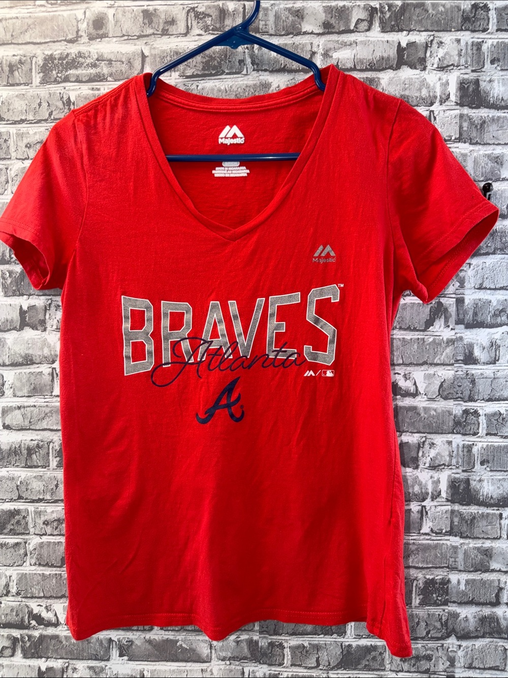 Majestic Red Atlanta Braves V-Neck‎ Tee